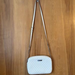 Crossbody great condition.
